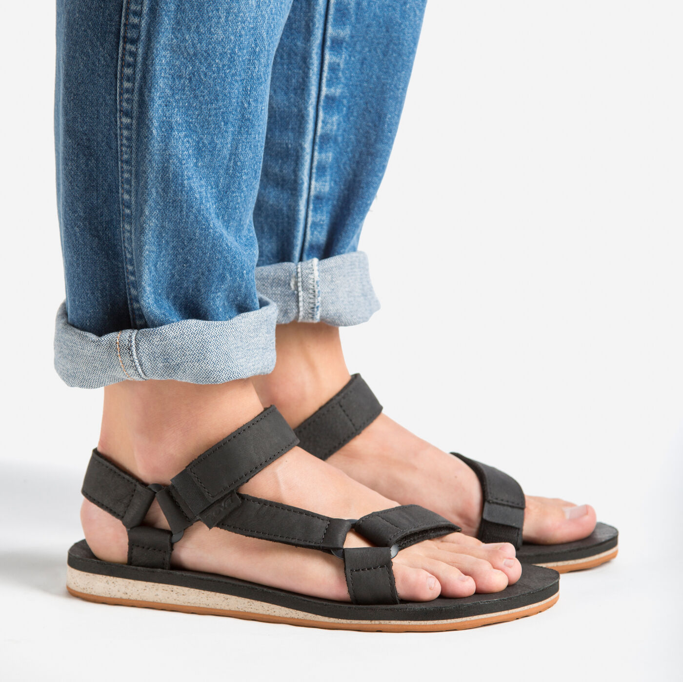 teva universal leather sandal