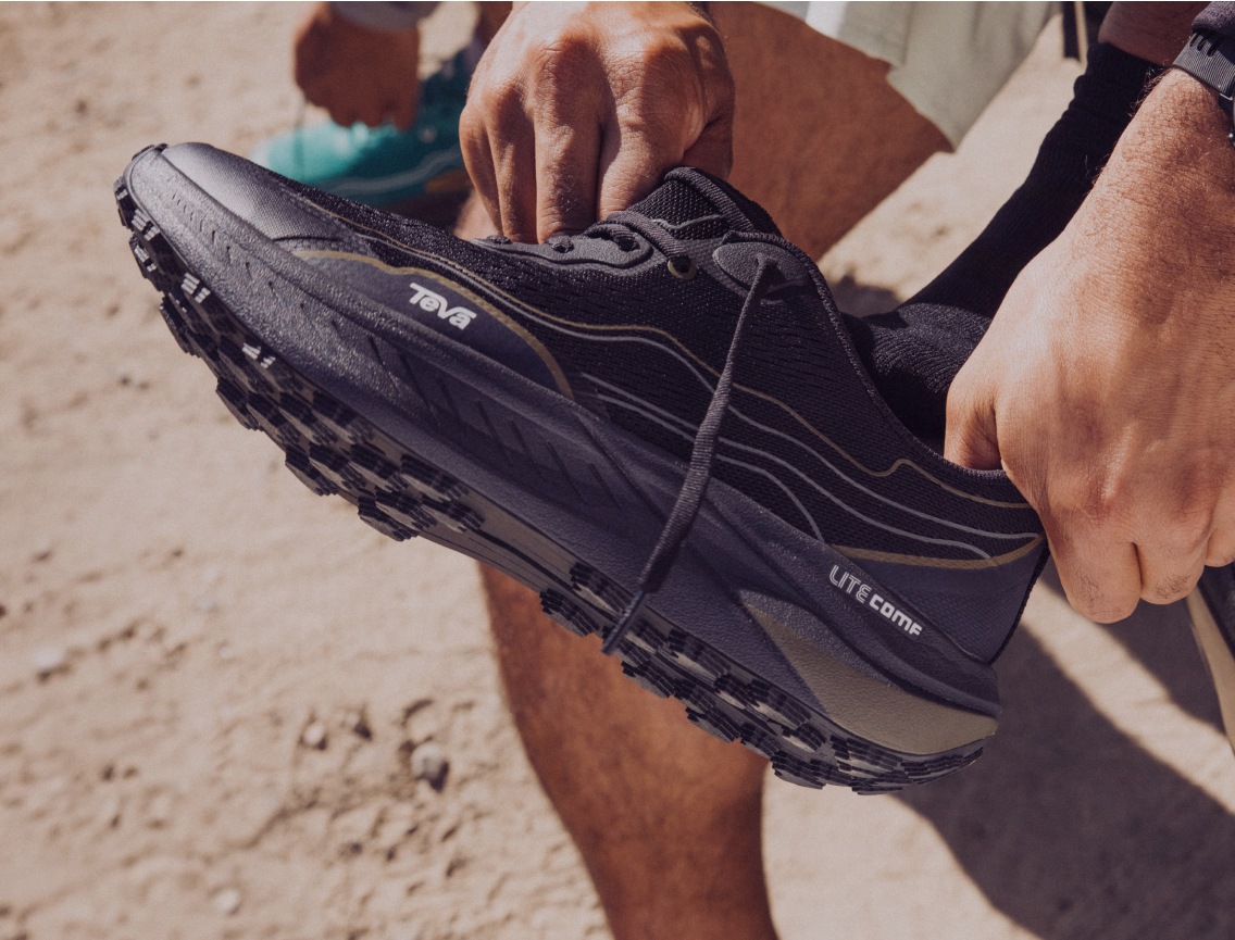 Teva trail running shoes discount
