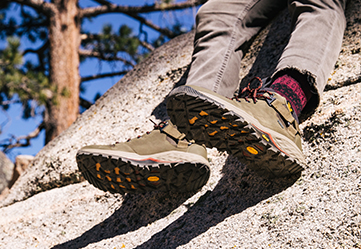 teva mens walking shoes